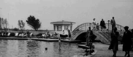Worthing's Outdoor Paddling Pool Paddling Pool